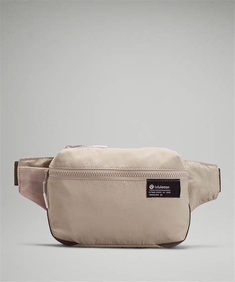 Lululemon clean lines bag - An exterior pocket provides easy access to small essentials like lip balm and hand sanitizer. Designed for On the Move. Product Features. Materials and care. SKU: 146078408. <p>Shop the Clean Lines Belt Bag 2L Free Shipping and Returns.</p>. 